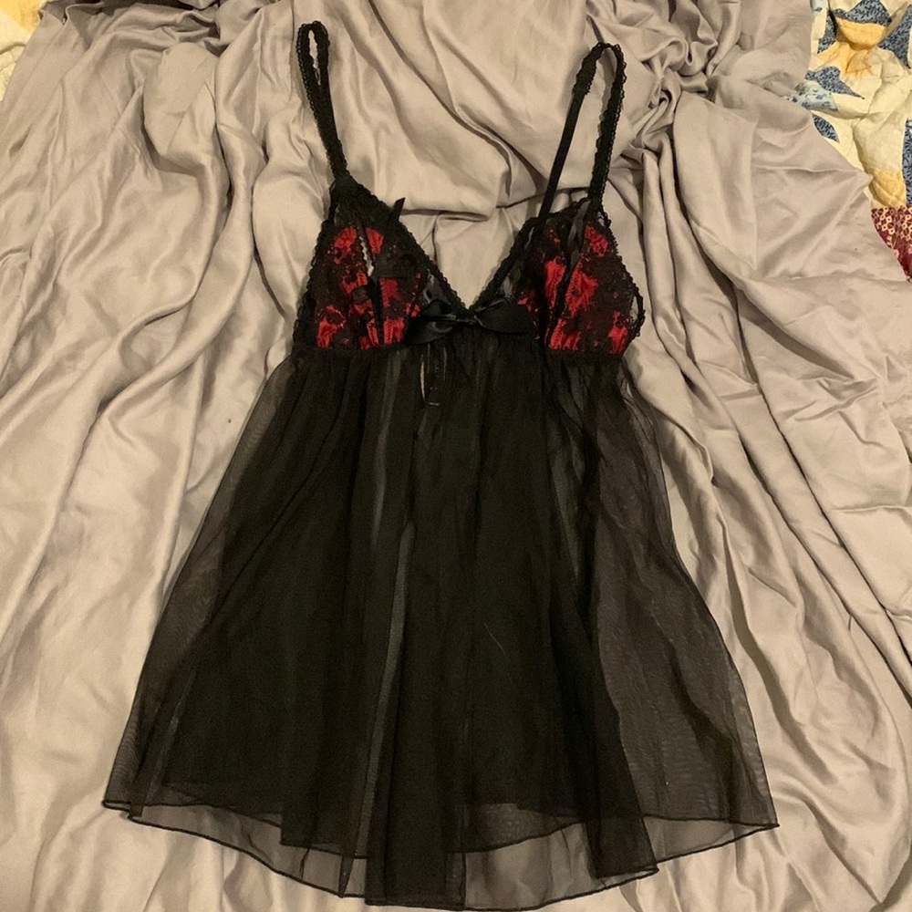 Victoria’s Secret lingerie top size medium